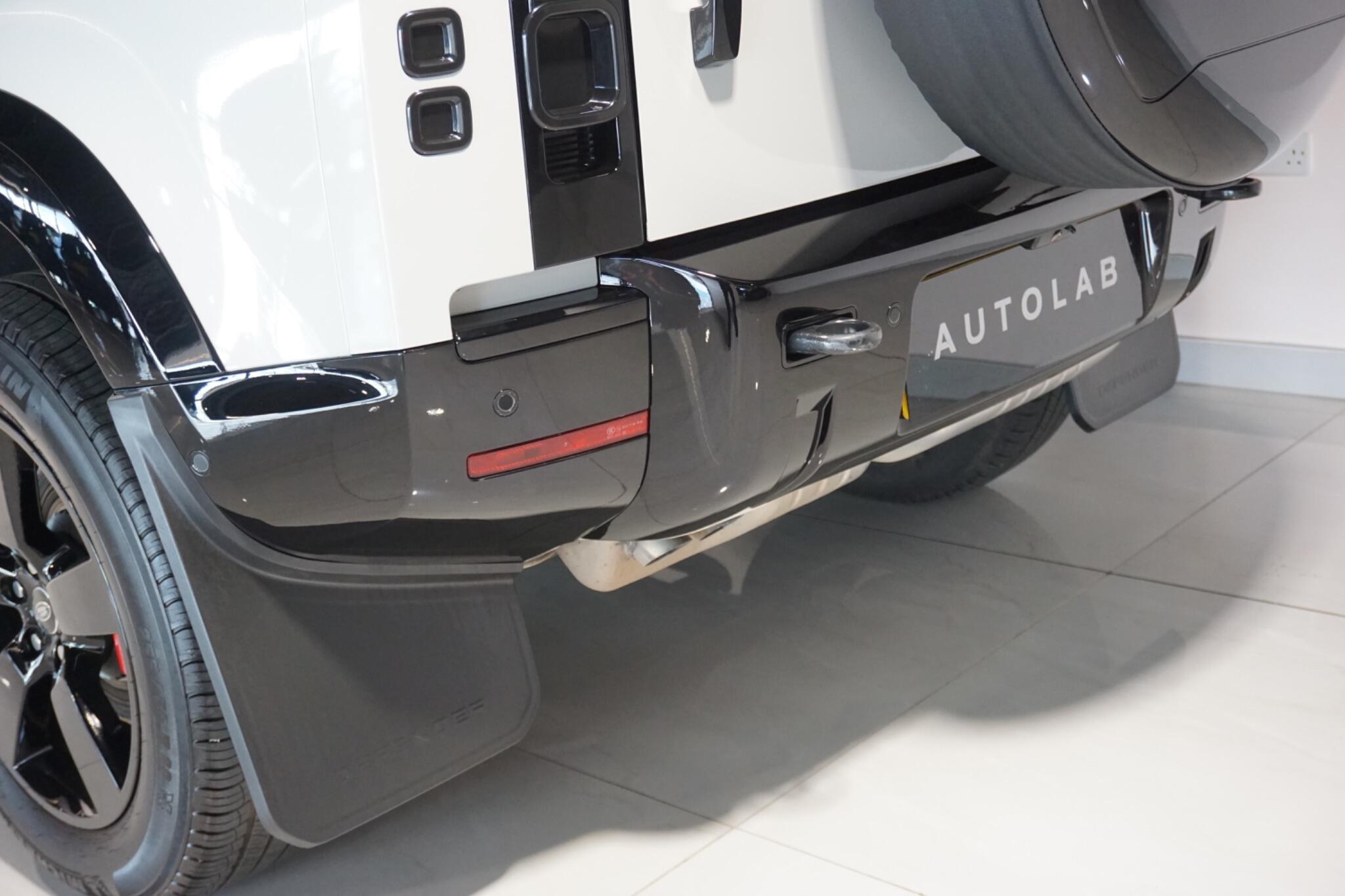 Land Rover Defender 90 3.0 D300 MHEV X-Dynamic HSE Hard Top SUV 3dr Diesel Auto 4WD SWB Euro 6 (s/s) (300 ps)
